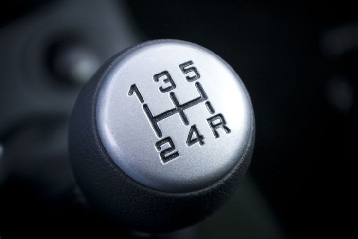 What Are The Steps To Driving A Manual Car For Beginners