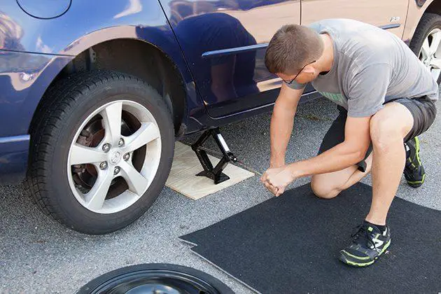 How To Fix A Flat Tire On The Road?